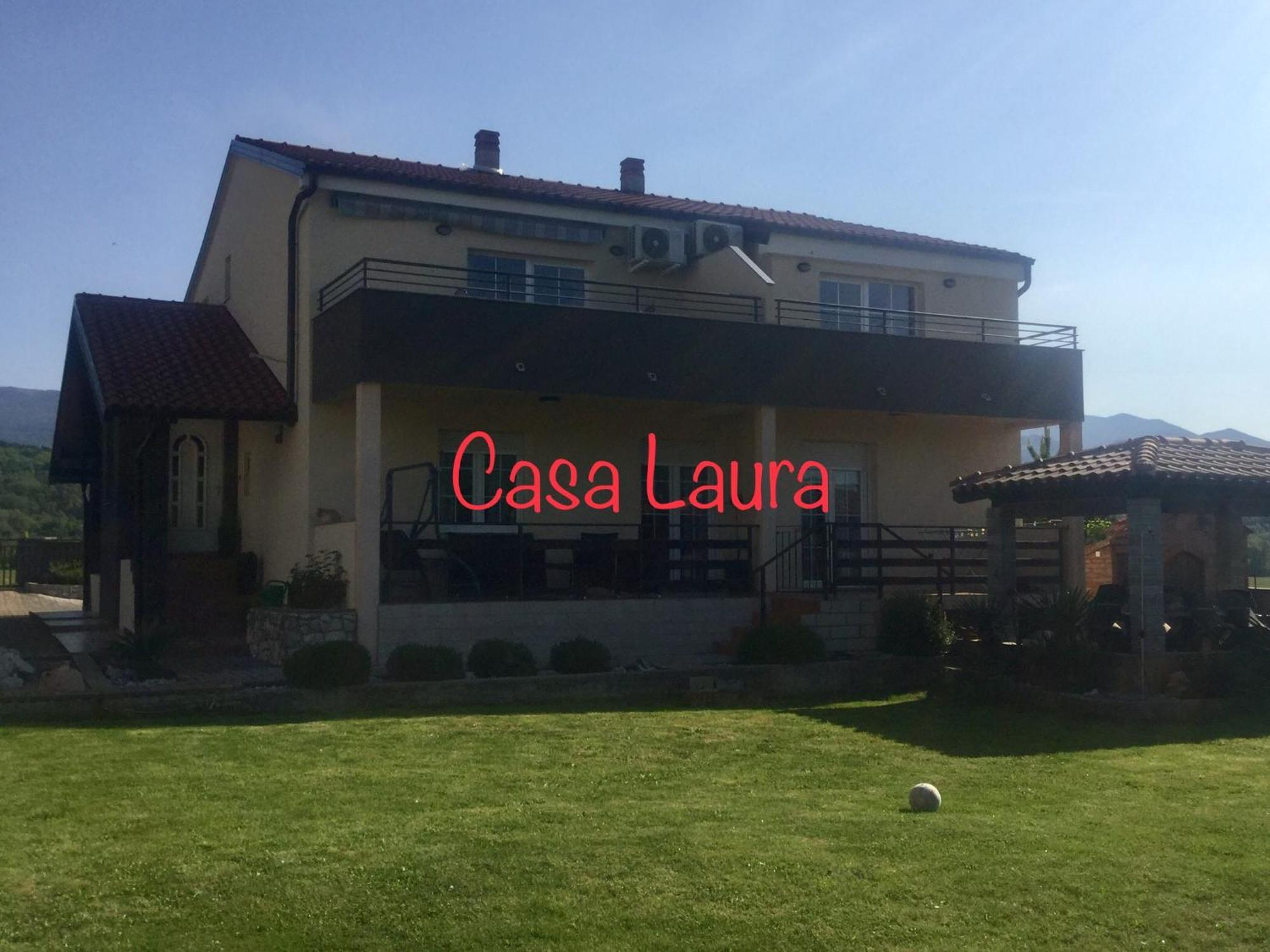 شقة Casa Laura غييكا المظهر الخارجي الصورة